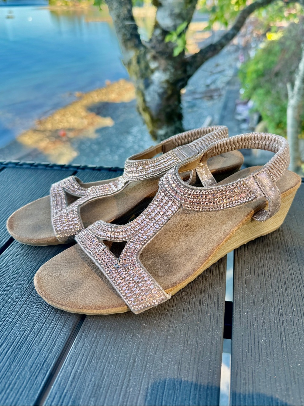 GC Shoes Rose Gold Glitter Coretta Wedge Sandals 6.5
